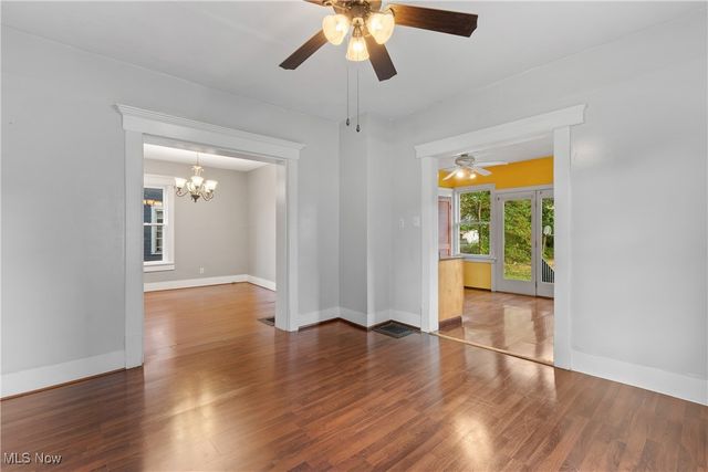 2329 Winfield Way NE, Canton, OH 44705