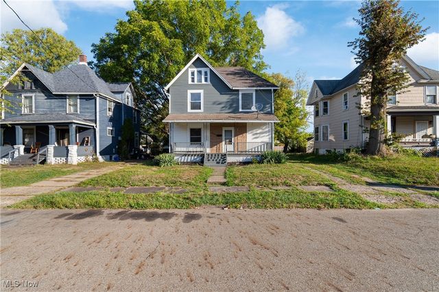 2329 Winfield Way NE, Canton, OH 44705