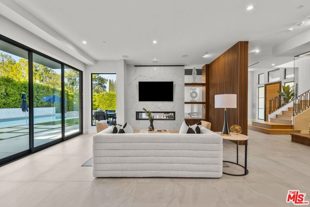 17401 Rancho Street, Encino (los Angeles), CA 91316