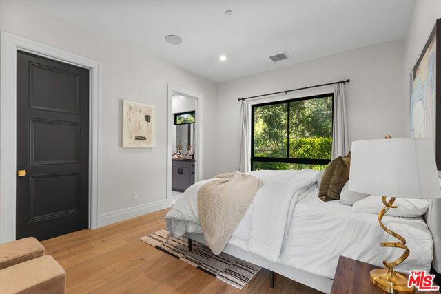 17401 Rancho Street, Encino (los Angeles), CA 91316