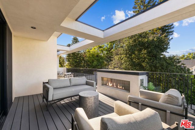 17401 Rancho Street, Encino (los Angeles), CA 91316