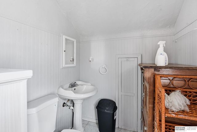 5641 S 22nd Street, Omaha, NE 68107