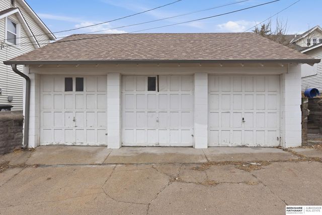 5641 S 22nd Street, Omaha, NE 68107