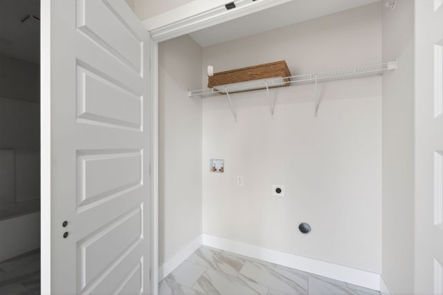 212 W Jere Whitson Rd, Cookeville, TN 38501