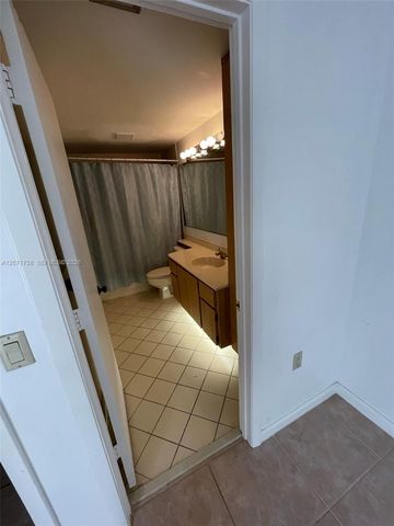 6902 69th Way -, West Palm Beach, FL 33407