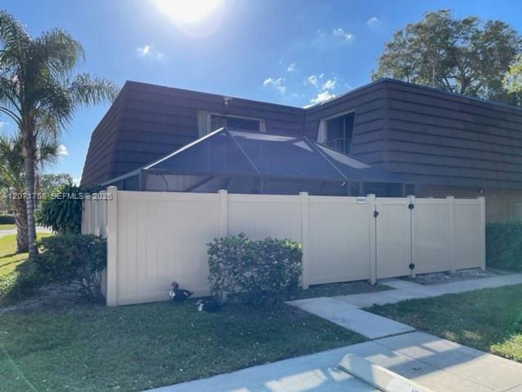 6902 69th Way -, West Palm Beach, FL 33407