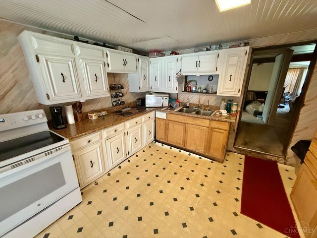 3717 Cobb Road, Williamsburg, OH 45176