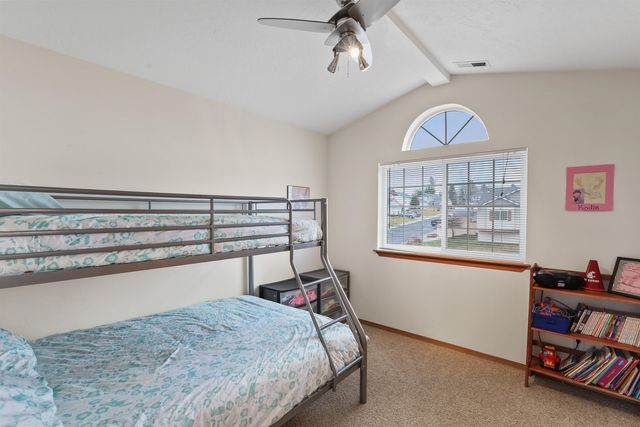 1025 N Olson Hill Ct, Medical Lake, WA 99022