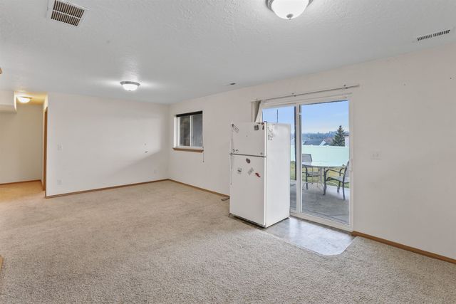 1025 N Olson Hill Ct, Medical Lake, WA 99022