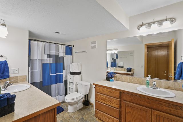 1025 N Olson Hill Ct, Medical Lake, WA 99022