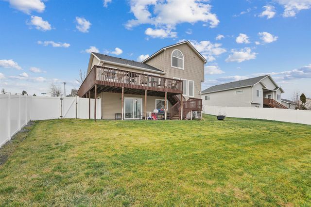 1025 N Olson Hill Ct, Medical Lake, WA 99022