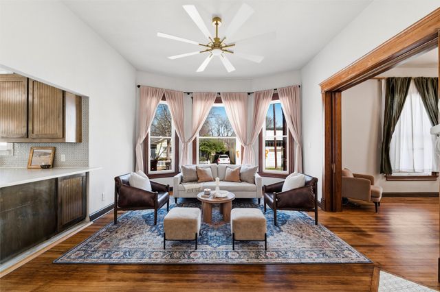 1700 Fairmount Avenue, Fort Worth, TX 76110