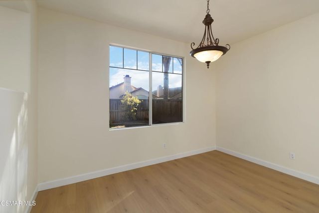 117 Macademia Lane, Simi Valley, CA 93065