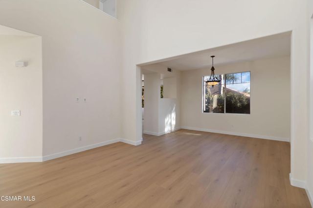 117 Macademia Lane, Simi Valley, CA 93065