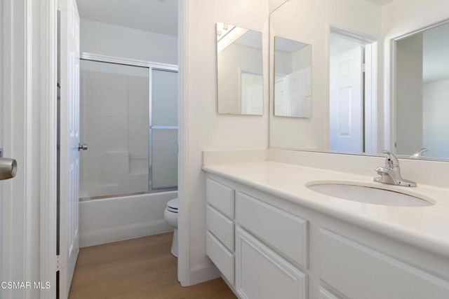 117 Macademia Lane, Simi Valley, CA 93065