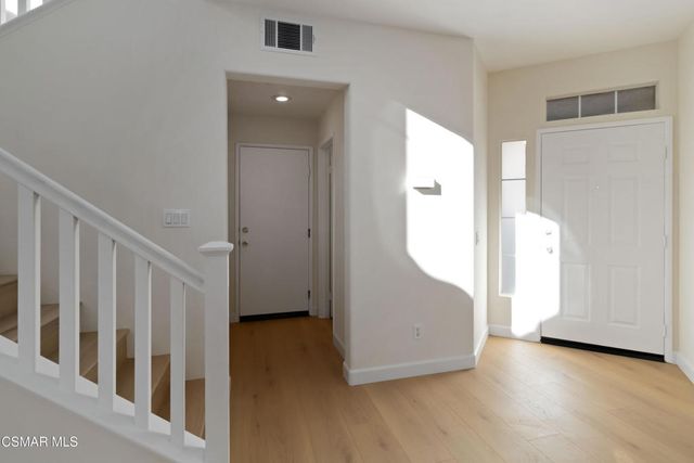 117 Macademia Lane, Simi Valley, CA 93065