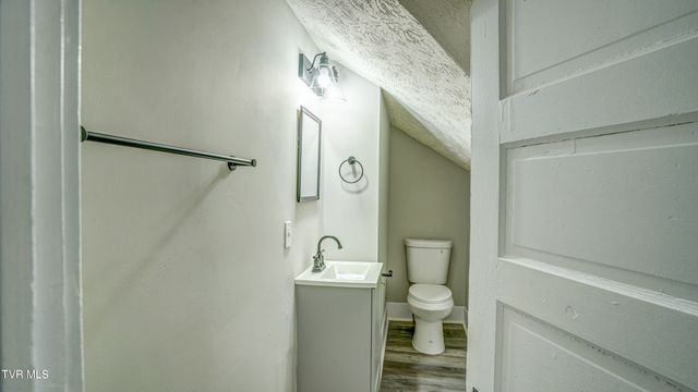 116 West Poplar Street, Johnson City, TN 37604