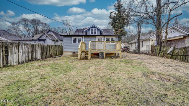 116 West Poplar Street, Johnson City, TN 37604