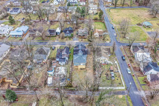 116 West Poplar Street, Johnson City, TN 37604