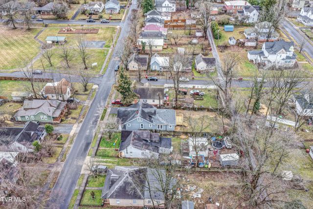 116 West Poplar Street, Johnson City, TN 37604