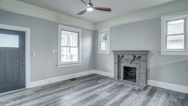 116 West Poplar Street, Johnson City, TN 37604