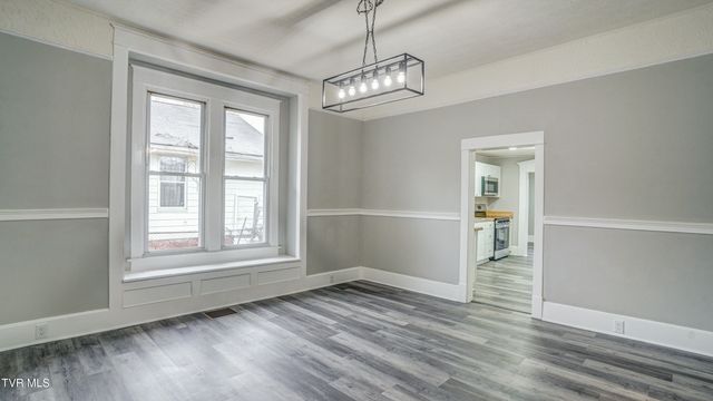 116 West Poplar Street, Johnson City, TN 37604