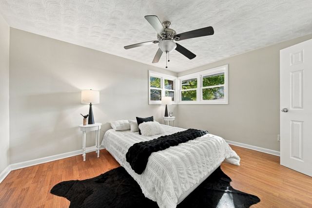 32 Curwen Rd, Peabody, MA 01960