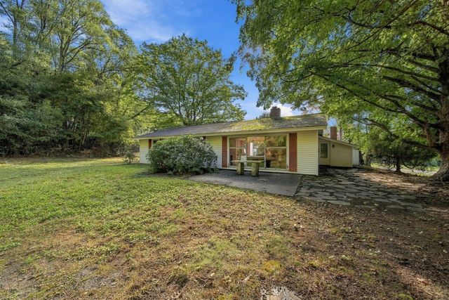 32 Curwen Rd, Peabody, MA 01960