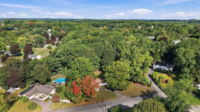 32 Curwen Rd, Peabody, MA 01960