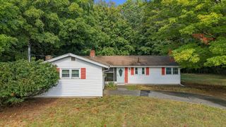 32 Curwen Rd, Peabody, MA 01960