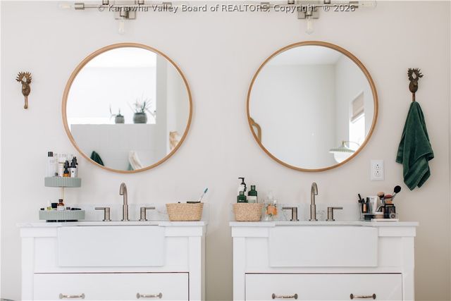 281 Highland Lane, Kenna, WV 25248