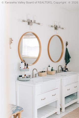 281 Highland Lane, Kenna, WV 25248