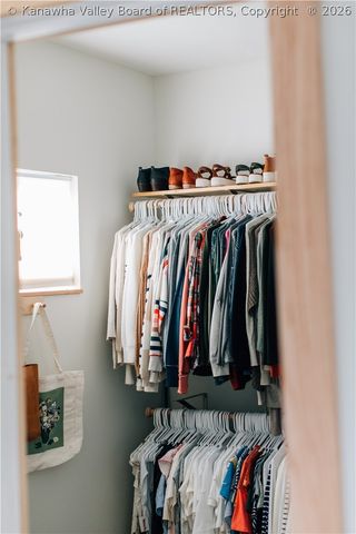 281 Highland Lane, Kenna, WV 25248