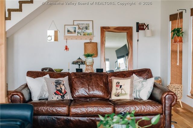 281 Highland Lane, Kenna, WV 25248