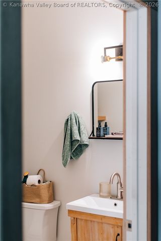 281 Highland Lane, Kenna, WV 25248