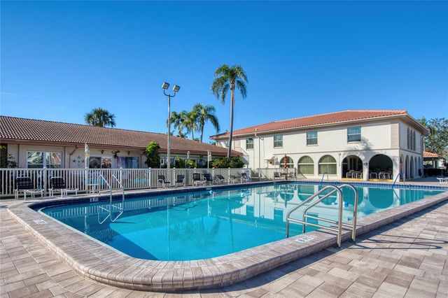 19029 US HIGHWAY 19 N 32B, Clearwater, FL 33764