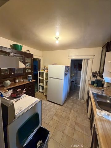 1331 W 92nd, Los Angeles, CA 90044