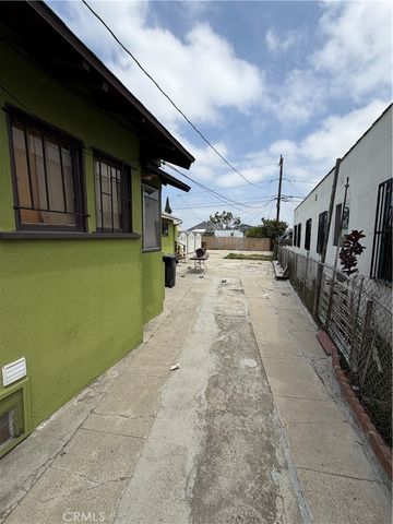 1331 W 92nd, Los Angeles, CA 90044