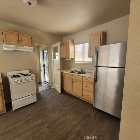 1331 W 92nd, Los Angeles, CA 90044