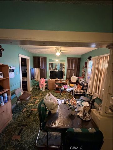 1331 W 92nd, Los Angeles, CA 90044