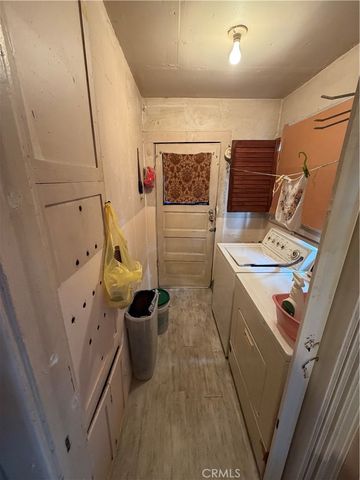 1331 W 92nd, Los Angeles, CA 90044