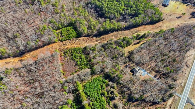 8015 E US Highway 64, Thomasville, NC 27360