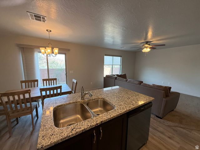 3198 S RELIC RIDGE DR, St. George, UT 84790