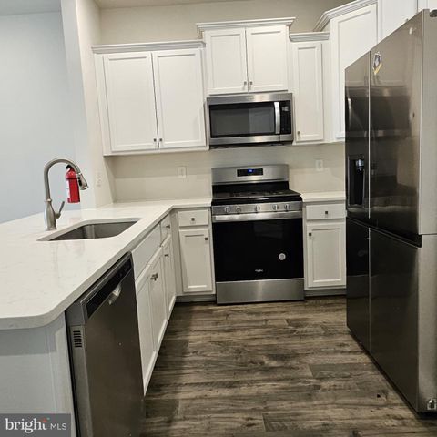 48 PEREGRINE WAY, Burlington, NJ 08016