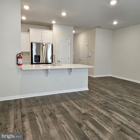 48 PEREGRINE WAY, Burlington, NJ 08016