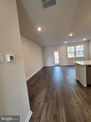 48 PEREGRINE WAY, Burlington, NJ 08016