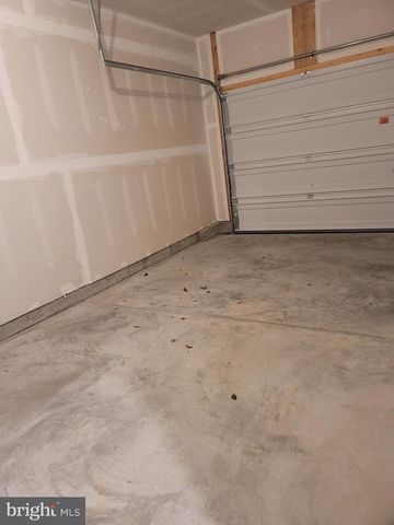 48 PEREGRINE WAY, Burlington, NJ 08016