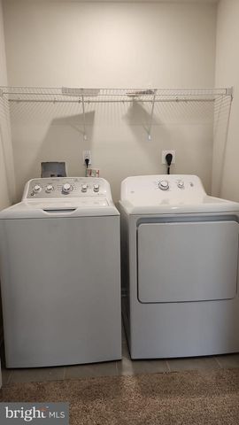 48 PEREGRINE WAY, Burlington, NJ 08016