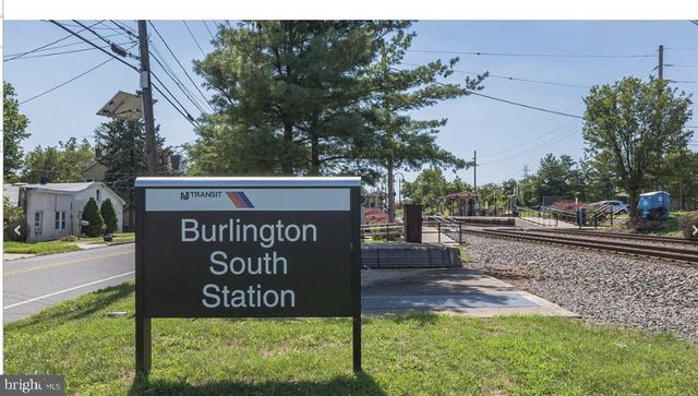 48 PEREGRINE WAY, Burlington, NJ 08016