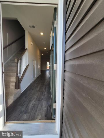 48 PEREGRINE WAY, Burlington, NJ 08016